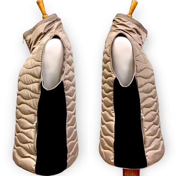 Like New Calvin Klein Performance Puffer Vest Ribbed Knit Side Panels Tan Black - Picture 5 of 15